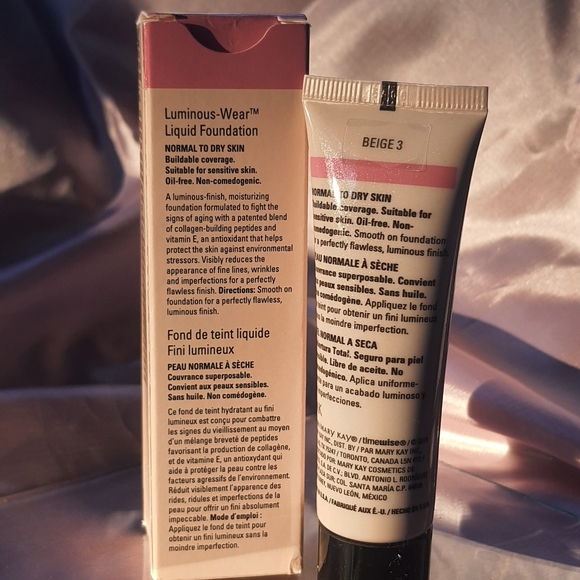 Beige 3 TimeWise Luminous Wear Liquid Foundation